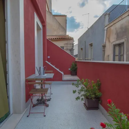 Maison Rouge Ortigia Semesterbostad *