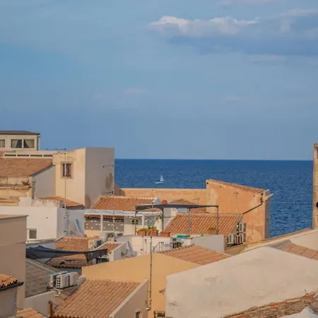 Maison Rouge Ortigia Semesterbostad