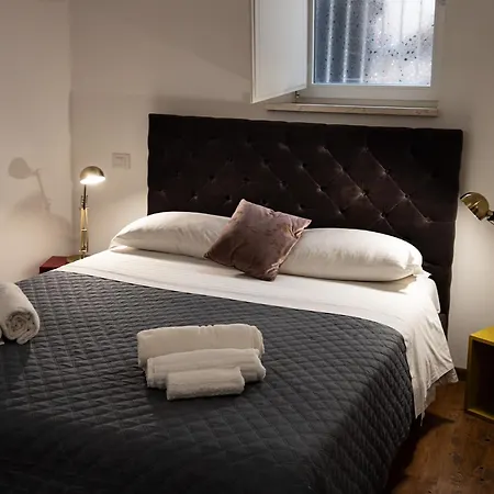 Maison Rouge Ortigia Semesterbostad