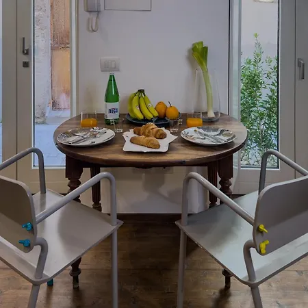 Maison Rouge Ortigia Semesterbostad Syrakusa