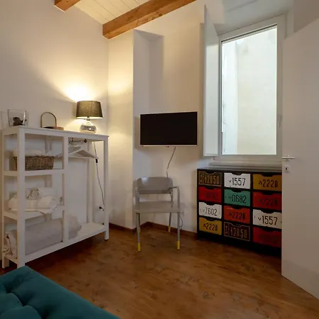 Maison Rouge Ortigia Hébergement de vacances *