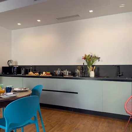 Maison Rouge Ortigia