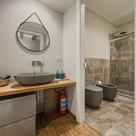 Maison Rouge Ortigia