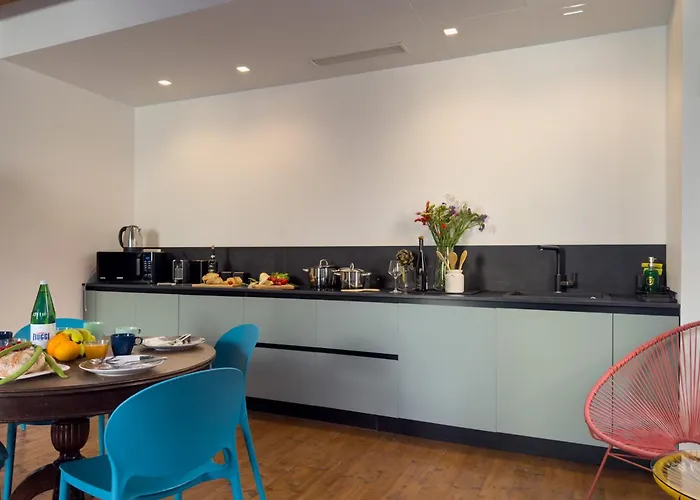 Maison Rouge Ortigia