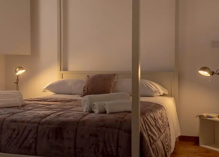 Maison Rouge Ortigia