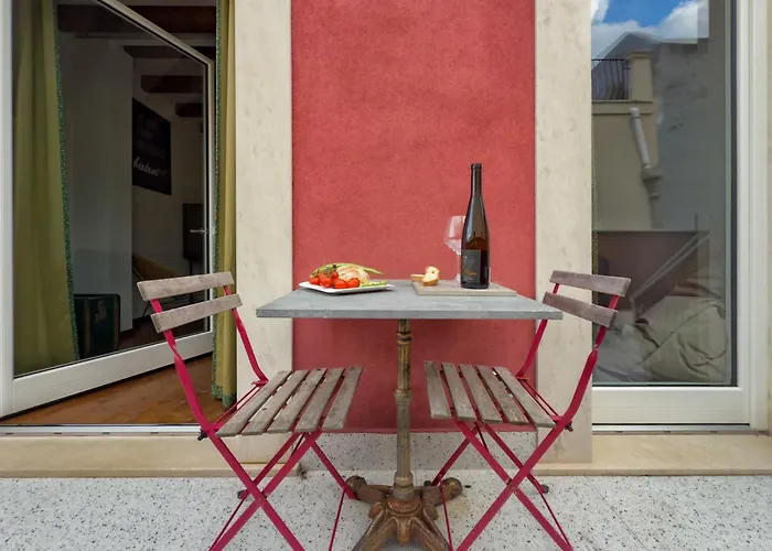 Maison Rouge Ortigia Syracuse