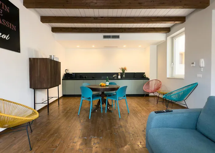 Maison Rouge Ortigia